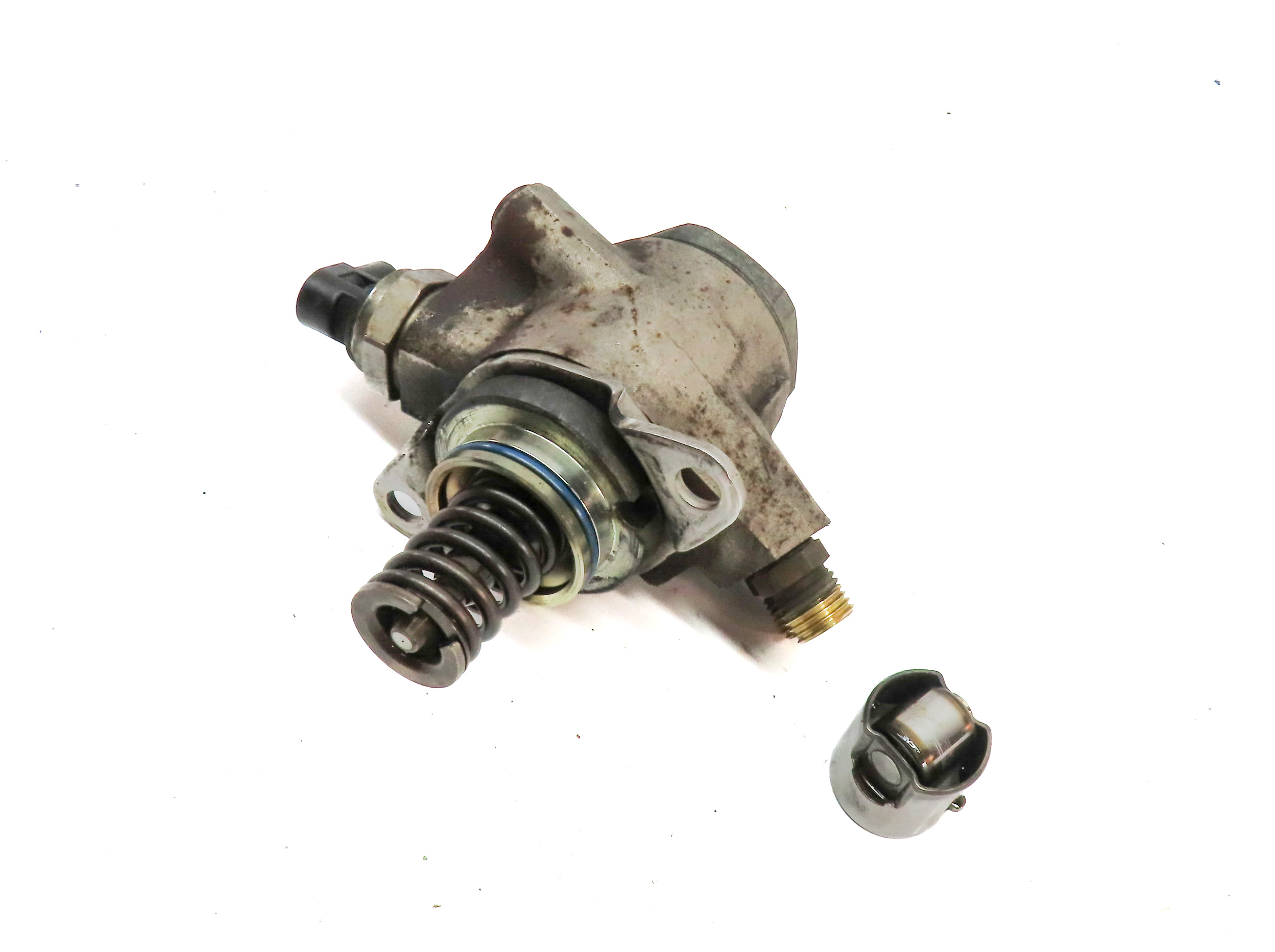 12-17 AUDI A6 A7 A8 Q5 Q7 S4 S5 (B8 8K 8T C7 4L) 3.0L HIGH PRESSURE FUEL PUMP — exact item pictured